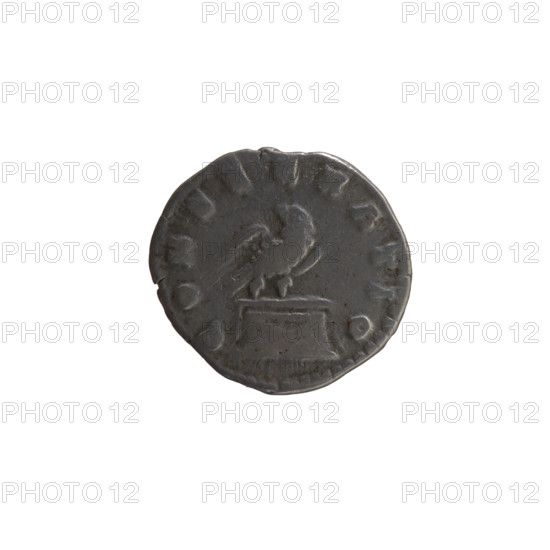 Denarius, Marcus Aurelius (121–180, Roman emperor 161–180) and Lucius Verus (130–169, Roman emperor 161–169) as issuers; posthumous representation of Antoninus Pius (86–161, Roman emperor 138–161). Obverse: head of Antoninus Pius bare, facing right, inscription DIVVS • ANTONINVS. Reverse: eagle standing on an altar decorated with a garland, head turned left, inscription CONSECRATIO. Iconography: Antoninus Pius. After 161, Roman Empire, Rome. Coin; diameter 17.5 mm; weight 3.40 g; axis 0°.