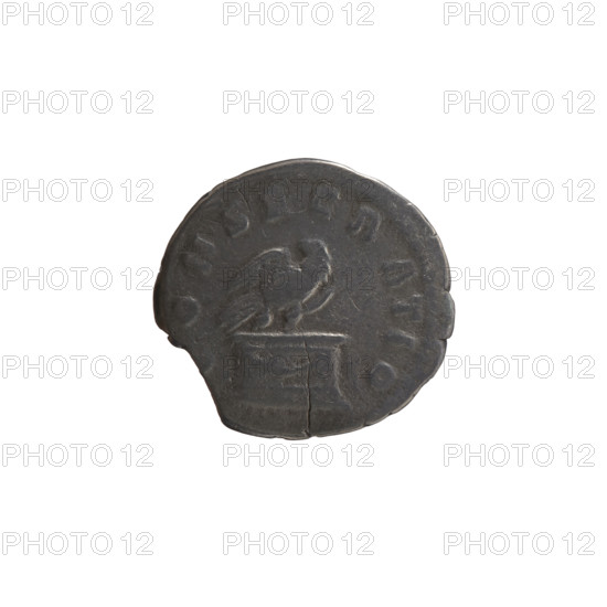 Denarius, after 161 CE. Obverse: Head of Antoninus Pius without a covering facing right, inscription 'DIVVS ANTONINVS' (posthumous). Reverse: Eagle stands on an altar decorated with a garland to the right, turning its head to the left, inscription 'ONSECRATIO'. Issuers: Lucius Verus (130–169; Roman emperor 161–169) and Marcus Aurelius (121–180; Roman emperor 161–180). Iconography: Antoninus Pius (86–161; Roman emperor 138–161) — altars, garlands, animals. Roman Empire, Rome. Coin: silver, diameter 18.5–19.0 mm, weight 2.80 g, axis 165°.
