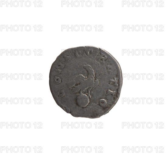 Denarius (subaerate?), issuers: Lucius Verus (130–169; Roman emperor 161–169) and Marcus Aurelius (121–180; Roman emperor 161–180); posthumous: Antoninus Pius (86–161; Roman emperor 138–161). Subject/iconography: animals, eagle, globe, head of the emperor; obverse: head of Antoninus Pius without a cap facing right, legend DIVVS ANTONINVS circumferential; reverse: eagle stands on the globe facing right, turns its head left, legend CONSECRATIO circumferential. Date: after 161. Culture/place: Roman Empire, Rome. Object type/material: coin (denarius), diameter 17.0 mm, weight 2.75 g, axis 165°.