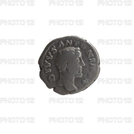 Denarius, after 161 CE. Obverse: Head of Antoninus Pius without a covering facing right, inscription DIVVS ANTONINVS. Reverse: Funeral pyre with four tiers, decorated with garlands and statues, with a quadriga on top, inscription CONSECRATIO. Issuers: Marcus Aurelius (121–180, Roman emperor 161–180) and Lucius Verus (130–169, Roman emperor 161–169); Antoninus Pius (86–161, Roman emperor 138–161) depicted posthumously. Roman Empire, Rome. Coin; diameter 16.5–17.5 mm, weight 3.02 g, axis 180°.