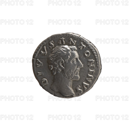 Denarius, issuers: Lucius Verus (130–169, Roman emperor 161–169) and Marcus Aurelius (121–180, Roman emperor 161–180); posthumous portrayal of Antoninus Pius (86–161, Roman emperor 138–161). Obverse: Head of Antoninus Pius without a covering facing right, inscription DIVVS ANTONINVS. Reverse: Funeral pyre with four tiers, decorated with garlands and statues, inscription CONSECRATIO. Iconography: garlands, statues, funeral pyre, head of the emperor. Date: after 161. Place: Rome, Roman Empire. Medium: coin (denarius). Dimensions: diameter 17.0–17.5 mm; weight 3.35 g; axis 180°.
