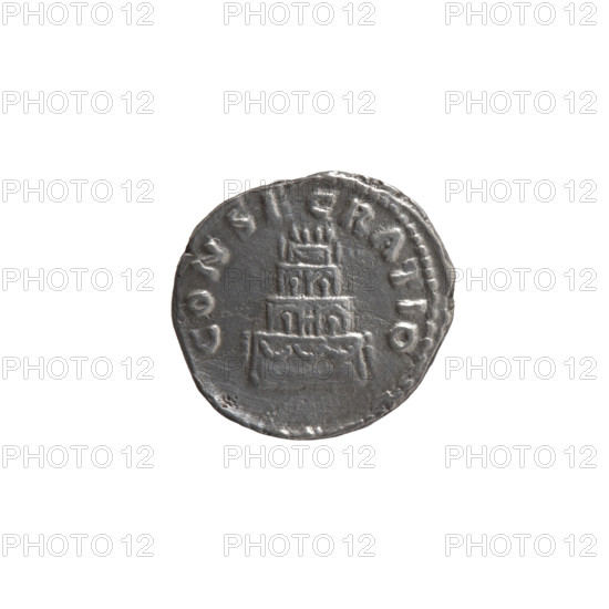 Denarius of Lucius Verus (130–169; Roman emperor 161–169) and Marcus Aurelius (121–180; Roman emperor 161–180), posthumous issue for Antoninus Pius (86–161; Roman emperor 138–161). Obverse: head of Antoninus Pius without a covering, drapery on the left shoulder, right; inscription DIVVS ANTONINVS. Reverse: funeral pyre with four tiers, decorated with garlands and statues, with a quadriga on top; inscription CONSECRATIO. After 161 CE, Roman Empire (Rome). Coin: diameter 16.5–18.0 mm, weight 2.95 g, axis 180°.