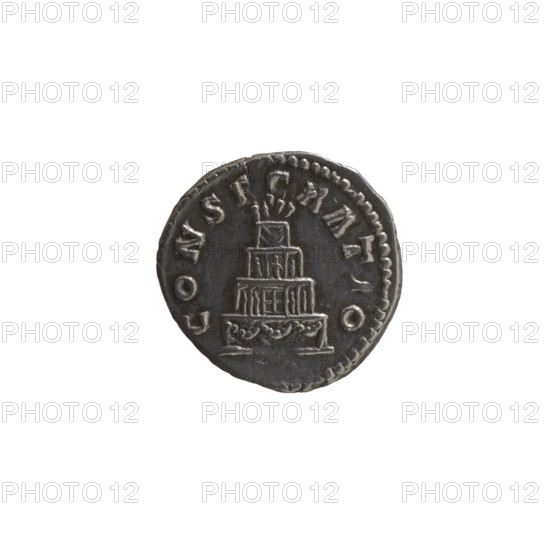 Denarius, after 161 CE. Obverse: Head of Antoninus Pius without a covering facing right, inscription DIVVS ANTONINVS all around. Reverse: Funeral pyre with four tiers, decorated with garlands and statues, with a quadriga on top, inscription CONSECRATIO all around. Issuers: Lucius Verus (130–169, Roman emperor 161–169) and Marcus Aurelius (121–180, Roman emperor 161–180); Antoninus Pius (86–161, Roman emperor 138–161) depicted posthumously. Iconography: garlands, head of the emperor, funeral pyre, statues. Roman Empire (after 161), Rome. Coin; diameter 16.5–17.0 mm, weight 2.95 g, axis 0°.
