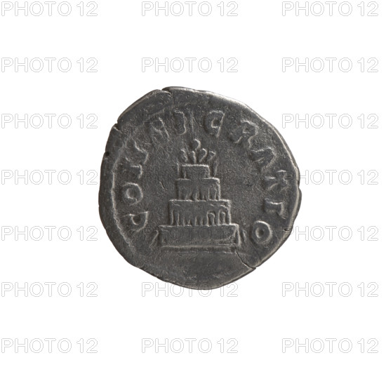 Denarius, after 161 CE. Obverse: Head of Antoninus Pius without a covering facing right, inscription DIVVS ANTONINVS around. Reverse: Funeral pyre with four tiers, decorated with garlands and statues, with a quadriga on top, inscription CONSECRATIO around. Issuers: Lucius Verus (130–169; Roman emperor 161–169) and Marcus Aurelius (121–180; Roman emperor 161–180); posthumous depiction of Antoninus Pius (86–161; Roman emperor 138–161). Roman Empire (Rome). Coin; diameter 16.0–17.5 mm, weight 2.80 g, axis 195°.