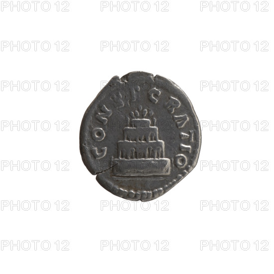 Denarius; obverse: head of Antoninus Pius bare, with drapery on left shoulder, legend 'DIVVS ANTONINVS' around; reverse: funeral pyre with four tiers decorated with garlands and statues, quadriga on top, legend 'CONSECRATIO' around. Issuers: Marcus Aurelius and Lucius Verus; posthumous issue for Antoninus Pius. Iconography: garlands, statues, head of the emperor, funeral pyre. Roman Empire, after 161. Coin (silver): diameter 17.0–18.0 mm, weight 2.40 g, axis 180°.