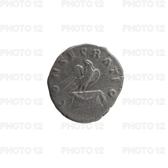 Denarius, posthumous issue of Antoninus Pius (86–161; Roman emperor 138–161); issuers: Lucius Verus (130–169; Roman emperor 161–169) and Marcus Aurelius (121–180; Roman emperor 161–180). Obverse: Head of Antoninus Pius without a covering facing right, inscription DIVVS ANTONINVS. Reverse: Eagle stands on an altar decorated with a garland, turns its head left, inscription CONSECRATIO. Iconography: garlands, animals, eagle, head of the emperor; altars. Date: after 161. Culture/place: Roman Empire, Rome. Object type/material: coin (denarius). Dimensions: diameter 18.0 mm; weight 3.21 g; axis 195°.