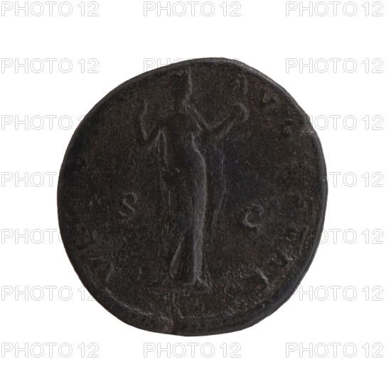dupondius/as, Faustina the Elder (98–141; Roman empress 138–141), Antoninus Pius (86–161; Roman emperor 138–161) (issuer); iconography: Roman deities, Faustina the Elder, Venus (myth.), apples (attribute). Obverse: Bust of Faustina I in drapery to the right, legend FAVSTINA AVG ANTONINI AVG PII all around. Reverse: Venus stands right, raising her robe on her shoulder with her right hand, holding an apple in her outstretched left hand, legend VESTA VGVSTAE (or VE VGVSTAE) all around, SC in fields. Date: 138–141. Roman Empire (27 BC–476), Rome. Coin: dia. 26.5–28.0 mm, weight 11.40 g, axis 180°.