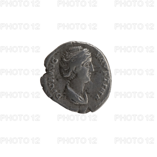 Denarius, Antoninus Pius (86–161; Roman emperor 138–161), issuer. Obverse: Bust of Faustina I in drapery facing right, inscription DIVA AVG - FAVSTINA around. Reverse: Two figures shaking hands — Antoninus Pius standing left turned right holding a scroll, and Faustina I standing right turned left in a veil holding a scepter, inscription CONC - OR - DIAE around. Posthumous issue of Faustina the Elder (98–141; Roman empress 138–141). Iconography: sceptres, veils, scrolls. After 141, Roman Empire (27 BC–476), Rome. Coin; diameter 17.5–18.0 mm, weight 3.55 g, axis 195°.