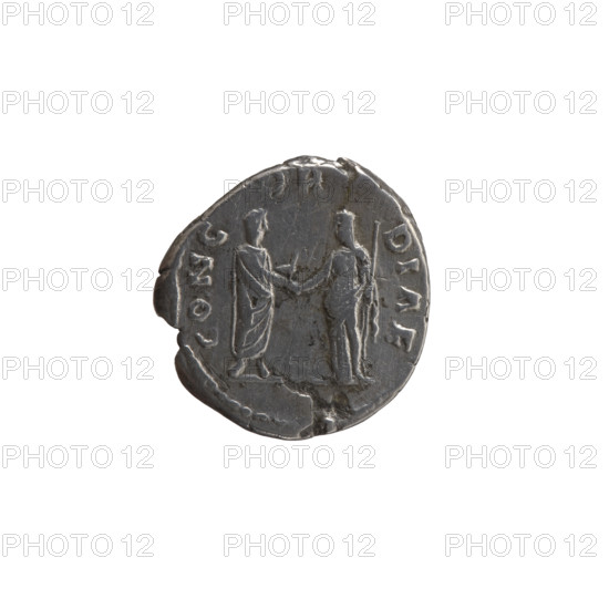 Denarius of Antoninus Pius (reign 138–161). Obverse: bust of Faustina I in drapery facing right, inscription DIVA AVG • FAVSTINA. Reverse: two figures shaking hands — Antoninus Pius standing left facing right holding a scroll, and Faustina I standing right facing left in a veil holding a sceptre, inscription CONC•OR•DIAE. After 141 CE. Roman Empire, Rome. Coin; diameter 17.5–18.0 mm, weight 3.55 g, axis 195°.