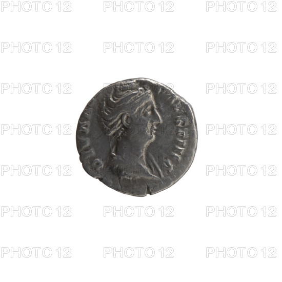 Denarius, posthumous issue of Faustina the Elder (98–141; Roman empress 138–141); obverse: bust of Faustina I in drapery facing right, inscription 'DIVA A FAVSTINA' all around; reverse: female deity (Venus? Juno?) stands frontally with head turned right, holding a long scepter in left hand and revealing her veil with her right, inscription 'AETERNITAS' all around. Issuer: Antoninus Pius (86–161; Roman emperor 138–161). After 141 CE, Roman Empire (Rome). Coin; diameter 16.0–16.5 mm, weight 2.70 g, axis 0°.