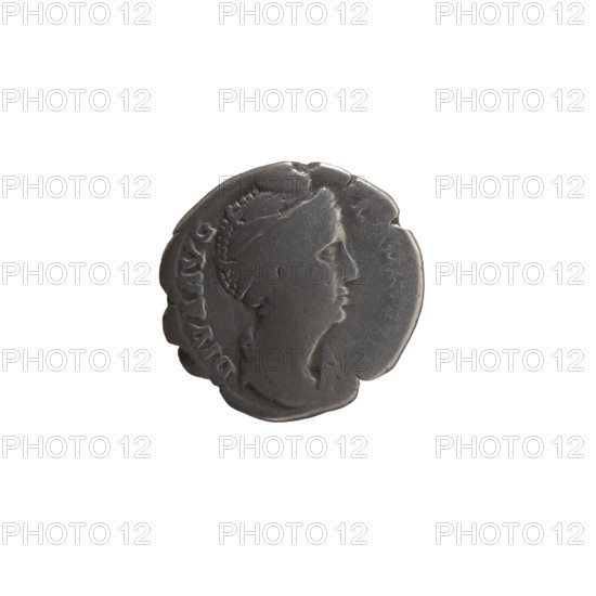 Denarius, posthumous issue of Faustina the Elder (98–141; Roman empress 138–141) by Antoninus Pius (86–161; Roman emperor 138–161). Obverse: Bust of Faustina I in drapery facing right, inscription DIVA AVG. Reverse: Pietas veiled, standing left, pouring incense on a burning candelabrum with right hand and holding an incense container in left; inscription P, T -, VG. After 141 CE, Roman Empire (Rome). Coin; silver; diameter 17.0 mm; weight 2.50 g; axis 180°.