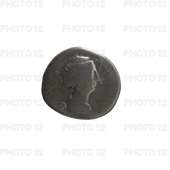 Denarius, posthumous issue of Faustina the Elder (98–141; Roman empress 138–141); issuer Antoninus Pius (86–161; Roman emperor 138–161). Obverse: Bust of Faustina I in drapery facing right, inscription 'D· VA - FAVSTI'. Reverse: Ceres standing left, right hand raised, holding a long torch in the left, with inscription 'AV G V - S - TA' circumferential. After 141 CE, Roman Empire (Rome). Coin: silver; diameter 16.5–18.0 mm; weight 2.90 g; axis 180°.