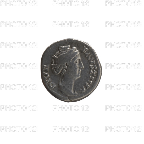 Denarius, posthumous issue for Faustina the Elder (98–141; Roman empress 138–141). Obverse: bust of Faustina I draped, facing right, inscription DIVA · FAVSTINA; Reverse: Ceres veiled, standing left, holding a short torch in her right hand and a scepter in her left, inscription A · V · STA circumferential. Issuer: Antoninus Pius (86–161; Roman emperor 138–161). After 141, Roman Empire (27 BC–476), Rome. Coin: diameter 15.5–16.5 mm, weight 3.35 g, axis 0°.