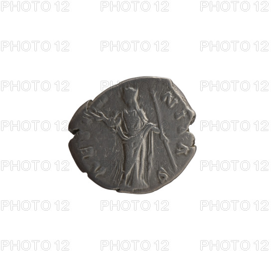 Denarius, Faustina the Elder (98–141; Roman empress 138–141) (posthumous); issuer: Antoninus Pius (86–161; Roman emperor 138–161). Obverse: Bust of Faustina I in drapery facing right, inscription DIVA AVSTINA all around. Reverse: Juno, veiled, standing frontally, head turned left, right hand raised holding long scepter, inscription AET·NI·AS around. After 141 CE, Rome, Roman Empire. Coin: diameter 15.5–17.5 mm, weight 3.10 g, axis 0°.