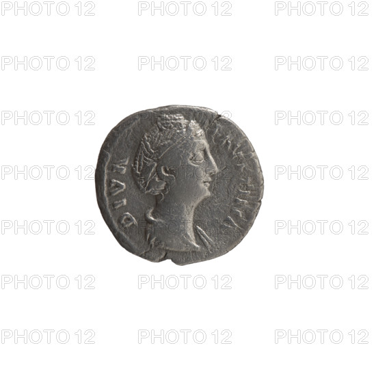 Denarius, Faustina the Elder (98–141; Roman empress 138–141) (posthumous), issuer Antoninus Pius (86–161; Roman emperor 138–161). Obverse: Bust of Faustina I in drapery facing right, inscription DIVA • FAVSTINA around. Reverse: Fortuna in a veil stands left; in her outstretched right hand she holds a globe, in her left a rudder, inscription E•R•NITA around. After 141, Roman Empire (27 BC–476), Rome. Coin; diameter 16.5–17.0 mm, weight 2.70 g, axis 180°.