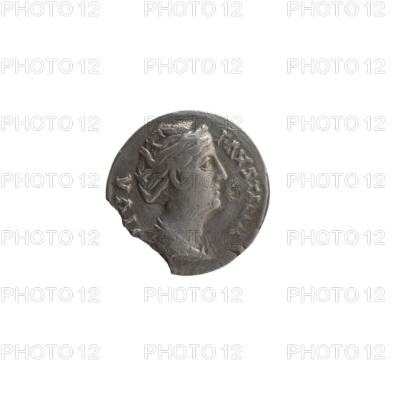Denarius, Faustina the Elder (98–141; Roman empress 138–141) (posthumous), issuer: Antoninus Pius (86–161; Roman emperor 138–161). Obverse: Bust of Faustina I in drapery facing right, legend 'IVA - FAVSTINA' all around. Reverse: Juno, veiled, stands frontally, turns her head left, right hand raised holding long scepter, legend 'R - NITA' all around. After 141, Roman Empire (27 BC–476), Rome. Coin; diameter 16.0 mm; weight 2.65 g.
