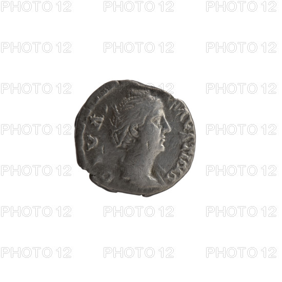 Denarius, Faustina the Elder (98–141; Roman empress 138–141) (posthumous), issuer Antoninus Pius (86–161; Roman emperor 138–161). Obverse: Bust of Faustina I in drapery facing right, inscription DIVA · FAVSTINA. Reverse: Juno in a veil stands frontally, turns her head to the left, right hand raised, holding a long scepter in her left hand, inscription AETERNITAS. After 141, Roman Empire (27 BC–476), Rome. Coin: diameter 15.0–17.0 mm, weight 2.65 g, axis 180°.