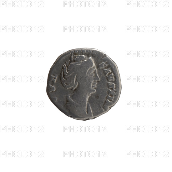 Denarius, Faustina the Elder (98–141; Roman empress 138–141) (posthumous), issuer Antoninus Pius (86–161; Roman emperor 138–161). Obverse: Bust of Faustina I in drapery facing right, inscription 'VA - FAVSTIN' all around. Reverse: Peacock walking to the right, turning head to the left, inscription 'CONSECR - ATIO' all around. After 141, Roman Empire (27 BC–476), Rome. Coin: diameter 16.0–17.0 mm, weight 3.37 g, axis 180°.