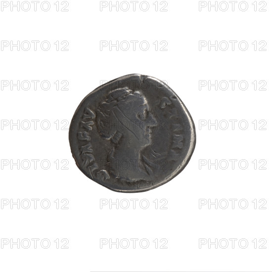 Denarius, Faustina the Elder (98–141; Roman empress 138–141) (posthumous), Antoninus Pius (86–161; Roman emperor 138–161) (issuer). Bust of Faustina I in drapery facing right, inscribed DIVA FAVSTINA around; reverse: Providentia stands left, holds a globe in her outstretched right hand and a windblown veil, inscribed AETERNITAS around. After 141, Roman Empire (27 BC–476), Rome. Coin; diameter 16.5–17.0 mm, weight 3.60 g, axis 165°.