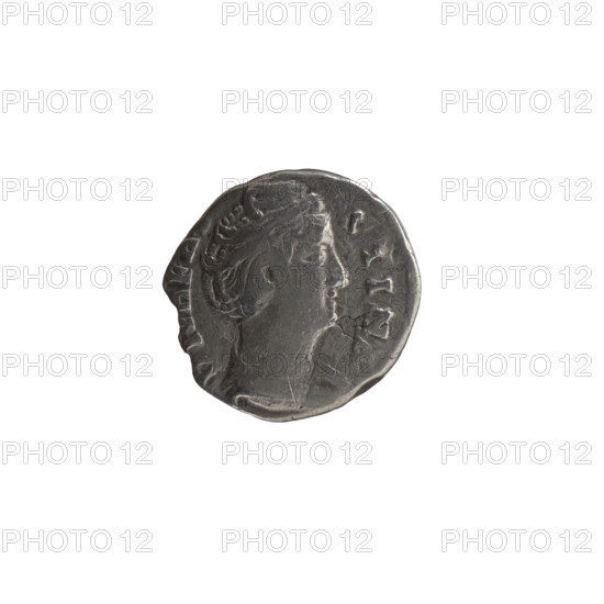 Denarius, posthumous bust of Faustina the Elder (98–141; Roman empress 138–141); issuer: Antoninus Pius (86–161; Roman emperor 138–161). Obverse: bust of Faustina I in drapery facing right, inscription DIVA FA—STIN all around. Reverse: Vesta standing left, holding a ladle (simpulum) in her right hand and a statuette of Athena (palladium) in her left, inscription A VGV—TA circumferential. After 141 CE, Roman Empire (27 BC–476), Rome. Coin; diameter 15.5–16.0 mm, weight 2.70 g, axis 0°.