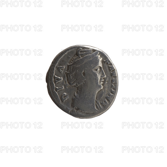 Denarius, Faustina the Elder (98–141; Roman empress 138–141) (posthumous), issuer: Antoninus Pius (86–161; Roman emperor 138–161). Obverse: Bust of Faustina I in drapery facing right, legend DIVA · FAVSTINA around. Reverse: Vesta standing left, holding a ladle (simpulum) in her right hand and a statuette of Athena (palladium) in her left, legend A V · - S · A around. After 141 CE, Rome, Roman Empire (27 BCE–476 CE). Coin; diameter 16.5–17.0 mm, weight 3.05 g, axis 0°.