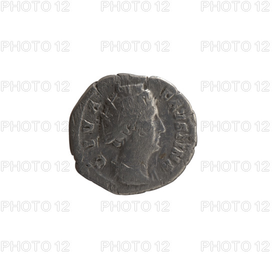 Denarius, posthumous for Faustina the Elder (98–141; Roman empress 138–141). Issuer: Antoninus Pius (86–161; Roman emperor 138–161). Obverse: Bust of Faustina I in drapery facing right, inscription DIVA · FAVSINA. Reverse: Vesta standing left, holding a ladle (simpulum) in her right hand and a statuette of Athena (palladium) in her left, inscription A VGVSTA. After 141 CE, Roman Empire (27 BCE–476 CE), Rome. Coin; diameter 17.0–18.0 mm, weight 2.77 g, axis 0°.