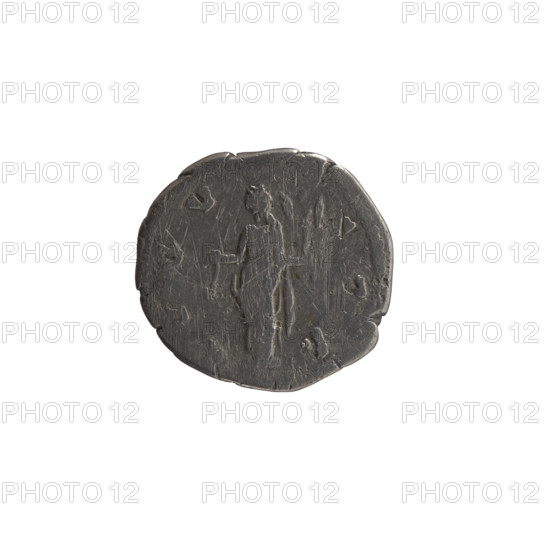 Denarius, posthumous issue of Faustina the Elder (98–141; Roman empress 138–141). Obverse: Bust of Faustina I in drapery facing right, inscription DIVA · FAVSINA. Reverse: Vesta standing left, holding a ladle (simpulum) in her right hand and a statuette of Athena (palladium) in her left, inscription A · VGVSTA. Issuer: Antoninus Pius (86–161; Roman emperor 138–161). After 141 CE, Roman Empire (27 BCE–476 CE), Rome. Coin. Diameter 17.0–18.0 mm; weight 2.77 g; axis 0°. Iconography: Faustina the Elder; Vesta; palladium attribute; ladles (simpulum).