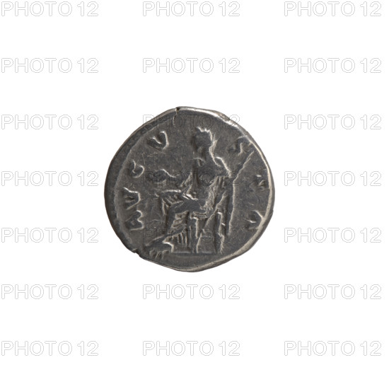 Denarius, posthumous issue for Faustina the Elder (98–141; Roman empress 138–141). Obverse: Bust of Faustina I draped, facing right, inscription DIVA · FAVSTINA. Reverse: Vesta seated left, holding a scepter in her left hand and a patera in her right, inscription AV GV · STA. Issuer: Antoninus Pius (86–161; Roman emperor 138–161). After 141 CE, Roman Empire (Rome). Coin; diameter 16.5 mm, weight 3.40 g, axis 180°.