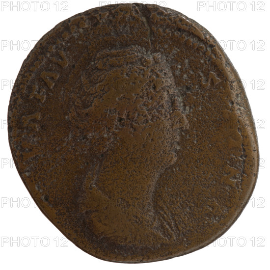 Sestertius, posthumous issue of Faustina the Elder (98–141; Roman empress 138–141); issuer Antoninus Pius (86–161; Roman emperor 138–161). Obverse: bust of Faustina I in drapery facing right, inscription VA FAV - S, NA around. Reverse: Aeternitas (personification) veiled, seated on a throne to left; in her outstretched right hand she holds a globe with a phoenix, in her left hand a scepter, inscription - NI around. After 141, Rome, Roman Empire. Coin; diameter 30.5–33.5 mm, weight 24.70 g, axis 0°.