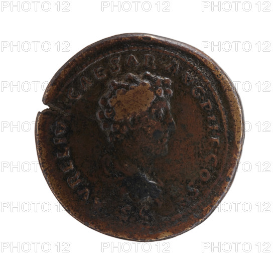 Sestertius, Antoninus Pius (86–161; Roman emperor 138–161), issuer; Marcus Aurelius (121–180; Roman emperor 161–180), caesar 139–161, heir to the throne 138–161 — iconography: busts (portraits), paludamentum. Obverse: Bust of Antoninus Pius in a cloak (paludamentum) and laurel wreath facing right, inscription ANTONINVS AVG PIVS PP TR P COS III around. Reverse: Bust of young Marcus Aurelius in cloak (paludamentum), without headgear, facing right, inscription AVRELIVS CAESAR AVG PII F COS around, below the portrait SC. Date: 140–144. Culture: Roman Empire (27 BC–476), Rome. Object: coin; diameter 35.5–36.0 mm; weight 29.78 g; axis 15°.
