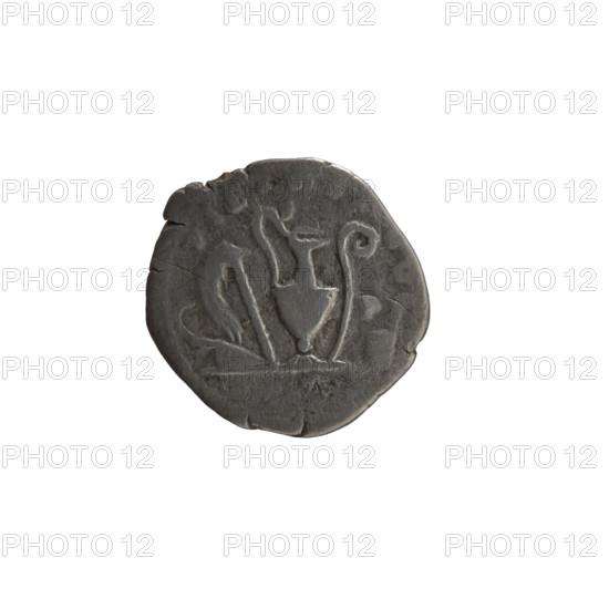 Denarius, Marcus Aurelius (121–180; Roman emperor 161–180), caesar 139–161; issuer: Antoninus Pius (86–161; Roman emperor 138–161). Obverse: Head of young Marcus Aurelius without a cap to the right, legend 'AVRELIVS CAE SAR AVG PII F COS'. Reverse: Sacred utensils from the left — knife (secespita), sprinkler (aspergillum), jug (capis), crosier (lituus) and dipper (simpulum), legend 'PIETA, VG'. Date ca. 140–144. Roman Empire, Rome. Coin; silver. Diameter 17.5–18.0 mm, weight 2.88 g, axis 0°.