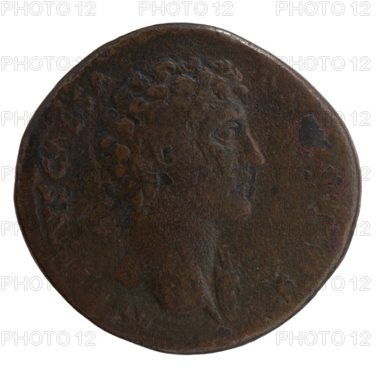 Sestertius, Antoninus Pius (86–161; Roman emperor 138–161), issuer; Marcus Aurelius (121–180; Roman emperor 161–180), caesar 139–161. Obverse: Head of young Marcus Aurelius bare, facing right, inscription AELIVS CAESA R COS all around. Reverse: Honos standing left, holding a branch in his right hand and a cornucopia in his left, inscription H O N S all around, in SC. Date: circa 140–144. Roman Empire, Rome. Coin; weight 22.6 g; diameters 30.0–31.5 mm; axis 180°.
