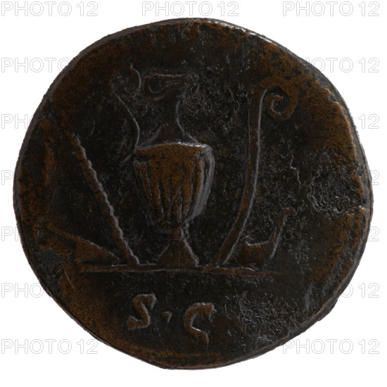 sestertius, Marcus Aurelius (121–180; Roman emperor 161–180), (caesar 139–161), Antoninus Pius (86–161; Roman emperor 138–161) (issuer); obverse: head of young Marcus Aurelius without a cover to the right, inscription 'AVRELIVS CAES - AR AVG PII, CO'; reverse: sacred utensils from the left: knife (secespita), sprinkler (aspergillum), jug (capis), crosier (lituus) and dipper (simpulum), inscription in section 'SC'; dated 140–144; Roman Empire; Rome; coin; weight 24.4 g; diameter 32.5 mm; axis 180 degrees