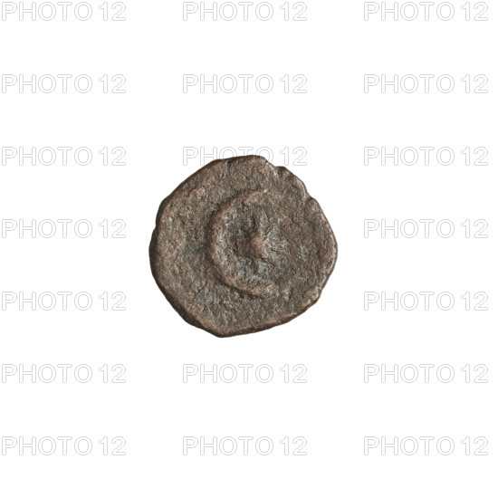 Bronze coin, Phraates IV (37–2 BC). Obverse: diademed head of Phraates IV facing left. Reverse: crescent and star. Parthian Kingdom, Ecbatana (Parthia), Iran. Date: 37–2 BC. Coin diameter: 11.0–11.5 mm; weight: 1.15 g.