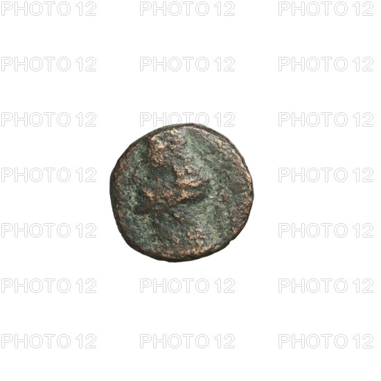 Bronze coin of Phraates IV (37–2 BC). Obverse: diademed head of Phraates IV facing left. Reverse: crescent and star. Minted at Ecbatana, Parthia (Iran). Diameter 9.5–10.5 mm; weight 1.10 g.