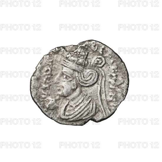 Drachma, 2 BC–4 AD. Obv.: bust of Phraates V facing left, wearing a diadem and decorative costume; above the ruler's bust two figures of Nike with wreaths. Rev.: bust of Musa facing left, wearing a tiara. Parthian Kingdom (Iran). Coin; diameter 18.0 × 21.0 mm, weight 2.65 g.