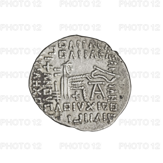 Drachma, Vardanes I (41–45). Obverse: bust of Vardanes I facing left, wearing a diadem. Reverse: Arsakes seated on a throne facing right, bow in hand. Parthian Kingdom, Iran. Coin (drachma), ca. 41–45. Diameter 20.0 × 21.5 mm; weight 3.47 g.