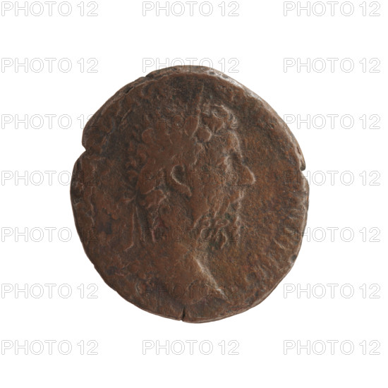 Marcus Aurelius (121–180; Roman emperor 161–180), issuer. Obverse: Head of Marcus Aurelius with a laurel wreath facing right, inscription INVS AVG - GER, RM TR P XXXI all around. Reverse: Pax stands frontally, head turned left; in his left hand she holds a cornucopia, in her right a torch which she uses to light a pile of weapons, inscription IMP VIII COS III PP - PAX AETERNA AVG all around, in SC fields. Date: 176–177. Roman Empire, Rome. Coin; diameter 23.5–26.0 mm, weight 9.15 g, axis 0°.