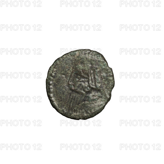 Bronze coin of Gotarzes II (king of the Parthians; 40–51). Obverse: head of Gotarzes II in diadem facing left. Reverse: Gotarzes II standing straight ahead next to an altar, wearing a long robe. Parthian, Ecbatana; weight 1.35 g.