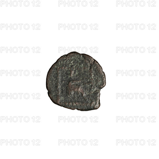 Bronze coin of Gotarzes II (King of the Parthians; 40–51). Obverse: head of Gotarzes II wearing a diadem, facing left. Reverse: seated Arsakes I (King of the Parthians; ca. 247–217 BCE) holding a bow, facing right. Parthian Kingdom, Ecbatana (Iran). Iconography: diadems, bows, busts. Coin diameter 11.5 × 12.0 mm; weight 1.05 g. Date: 38–51.