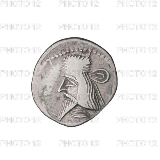 Drachma of Vologases I (51–79): obverse bust of Vologases I wearing a diadem, king facing left; reverse Arsakes I (ca. 247–217 BCE) seated on a throne facing right, holding a bow, monogram below the bow. Parthian Kingdom, Iran. Coin; diameter 18.5–20.0 mm, weight 3.60 g.