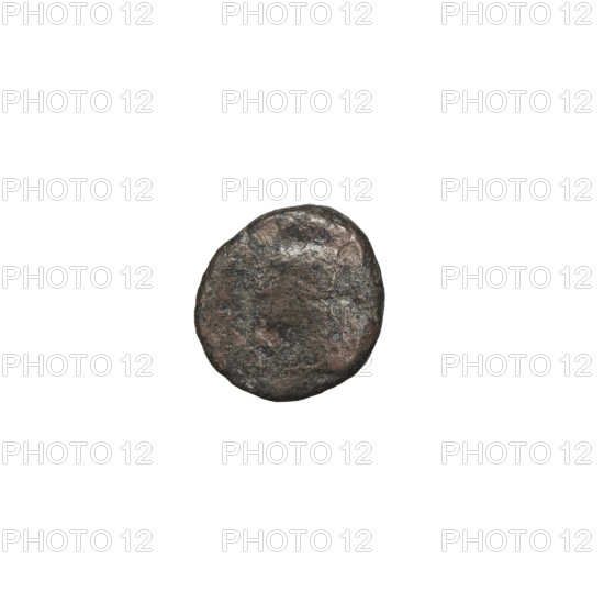 Bronze coin of Vologases I (51–79). Obverse: head of Vologases I wearing a diadem, face turned left, very blurred. Reverse: horse head to the right. Parthian Kingdom (Parthia), Iran. Mint unspecified. Coin diameter 9.0 × 10.0 mm, weight 1.15 g.