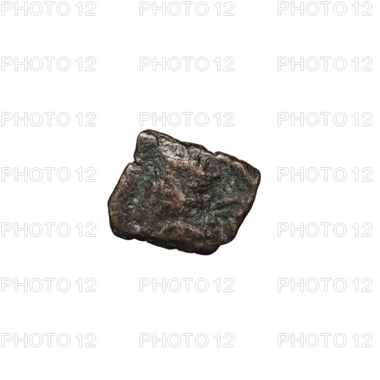 Bronze coin of Vologases I (51–79). Obverse: bust of Vologases I wearing a diadem, face turned left. Reverse: horse head right. Parthian Kingdom (Parthia), Iran. Mint. Coin dimensions: 9.0 mm and 10.5 mm; weight 1.20 g.