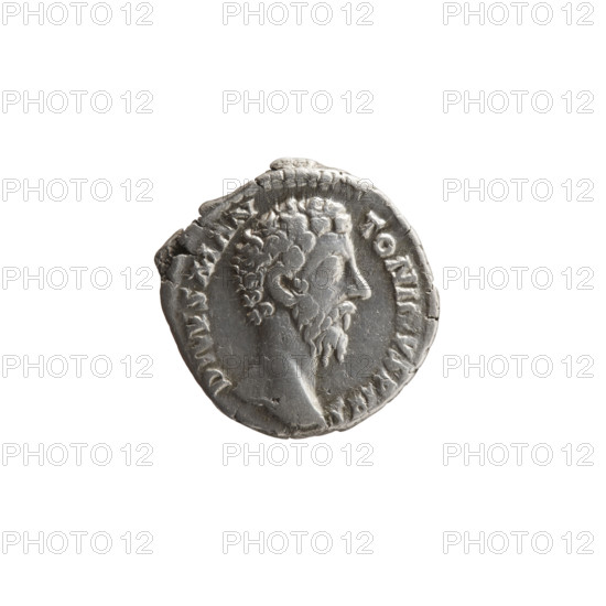 Denarius, posthumous issue for Marcus Aurelius (121–180; Roman emperor 161–180) by Commodus (161–192; Roman emperor 177–192) as issuer. Obverse: head of Marcus Aurelius bare, facing right, legend DIVVS M ANTONIVS PIVS. Reverse: eagle standing on an altar decorated with a garland, facing right and turning its head left, legend NSECRATIO. After 180. Roman Empire, Rome. Coin; diameter 18.0–18.5 mm, weight 2.70 g, axis 180°.