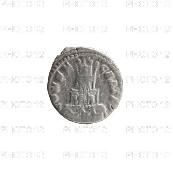 Denarius, Marcus Aurelius (121–180; Roman emperor 161–180), posthumously issued for Commodus (161–192; Roman emperor 177–192), issuer; obverse: head of Marcus Aurelius laureate, uncovered, facing right, inscription 'DIVVS M AN-TONINVS PIVS' around; reverse: funeral pyre with four tiers, topped by a quadriga in which the emperor stands, inscription 'CONSECRATI' around; after 180; Roman Empire; Rome; coin; diameter 17.0 mm; weight 3.23 g; axis 180°.