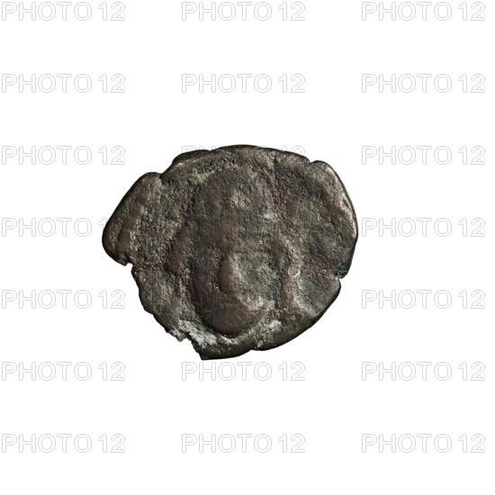 Bronze coin, Vardanes II (55–58). Obverse: head of Vardanes II wearing tiara and diadem, frontal view. Reverse: nude male figure (Zeus?) holding an eagle, standing between two columns (of a temple?). Parthian Kingdom, Iran. Date: 55–58. Coin diameter 11.5 × 14.0 mm; weight 1.08 g.