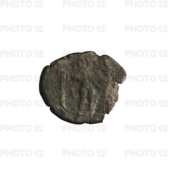Bronze coin, Vardanes II (55–58). Obverse: head of Vardanes II wearing tiara and diadem, frontal view. Reverse: nude male figure (Zeus?) holding an eagle, standing between two columns (of a temple?). Parthian Kingdom, Iran. Coin, diameter 11.5 × 14.0 mm, weight 1.08 g.