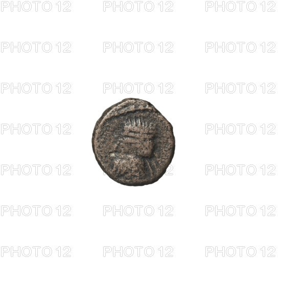 Bronze coin of Mithridates IV (King of the Parthians; 129–140 AD), Parthian Kingdom, Iran. Obverse: head of Mithridates IV in diadem, profile to the left (diadem symbol). Reverse: eagle facing right. Dates given 128–147. Mint in Parthia, Iran. Coin diameter 9.5–10.0 mm; weight 1.10 g.