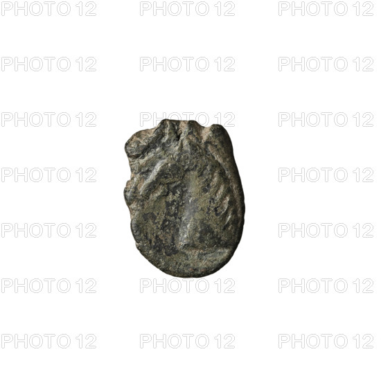 Bronze coin, Mithridates IV (King of the Parthians; 129–140 AD); obverse: head of Mithridates IV wearing a diadem, profile left; reverse: horse head turned left. Parthian Kingdom (Parthia), Iran; c. 128–147 AD. Coin: diameter 9.5 × 12.5 mm; weight 1.20 g.
