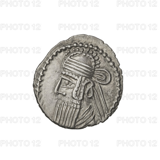 Drachma, Vologases III (105–147). Obverse: head of Vologases III in tiara, king facing left. Reverse: Arsakes I (Parthian king; ca. 247–217 BC) sitting on the throne, bow in hand, facing right; below the arch – monogram. Iconography: heads, Arsakes on the throne, bows, tiaras. Parthian Kingdom, Ecbatana, Parthia (Iran). Coin: diameter 20.0–21.0 mm, weight 3.75 g.